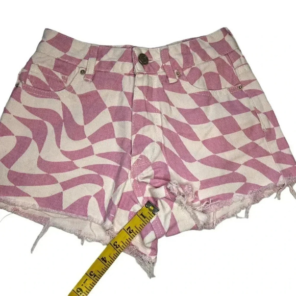PacSun Pink Checkerboard High Waisted Denim Festival Shorts. Size 22 Petite - Picture 4 of 12